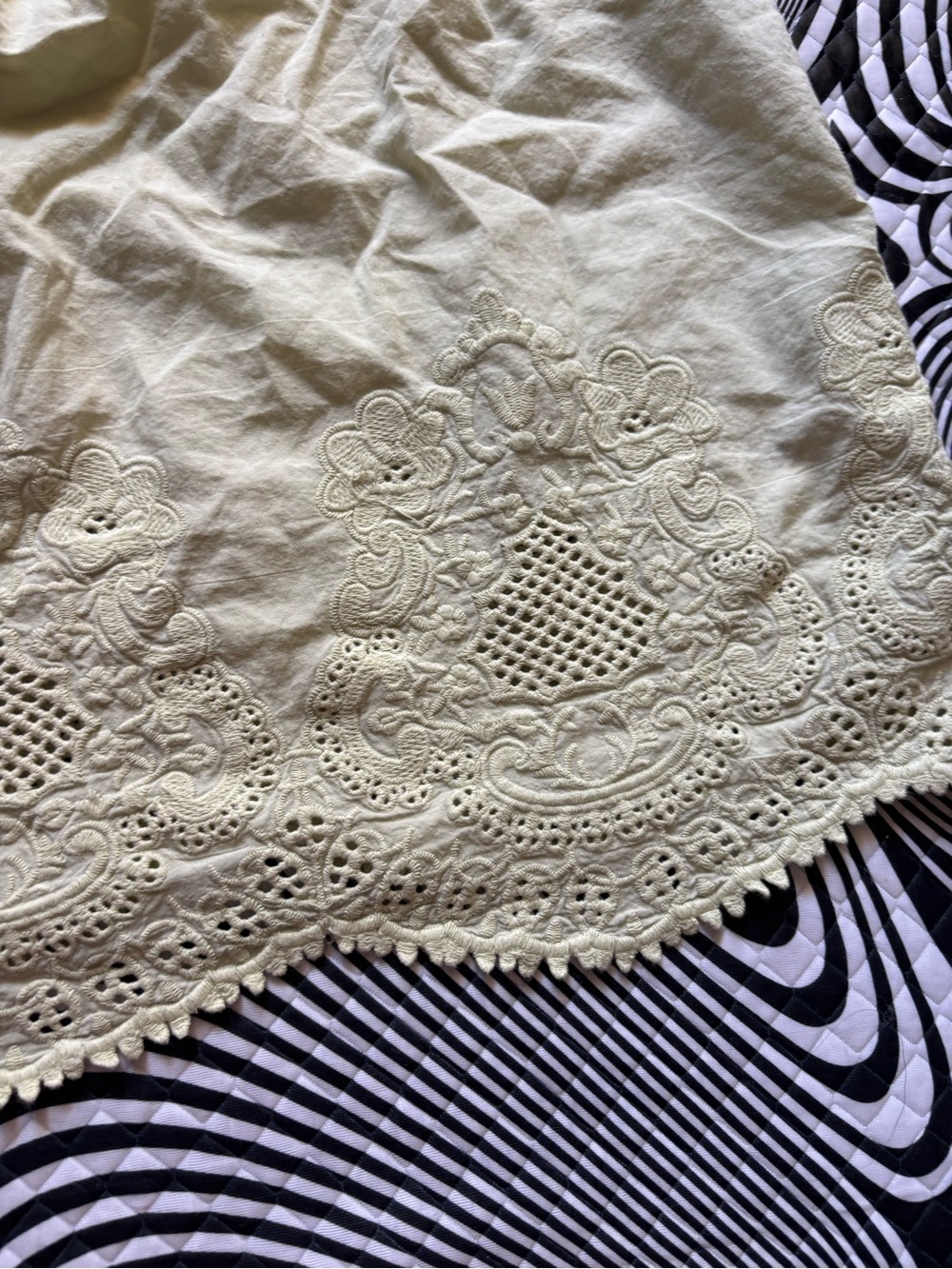 Yellows Eyelet Button-Front Blouse - Picture 5 of 7